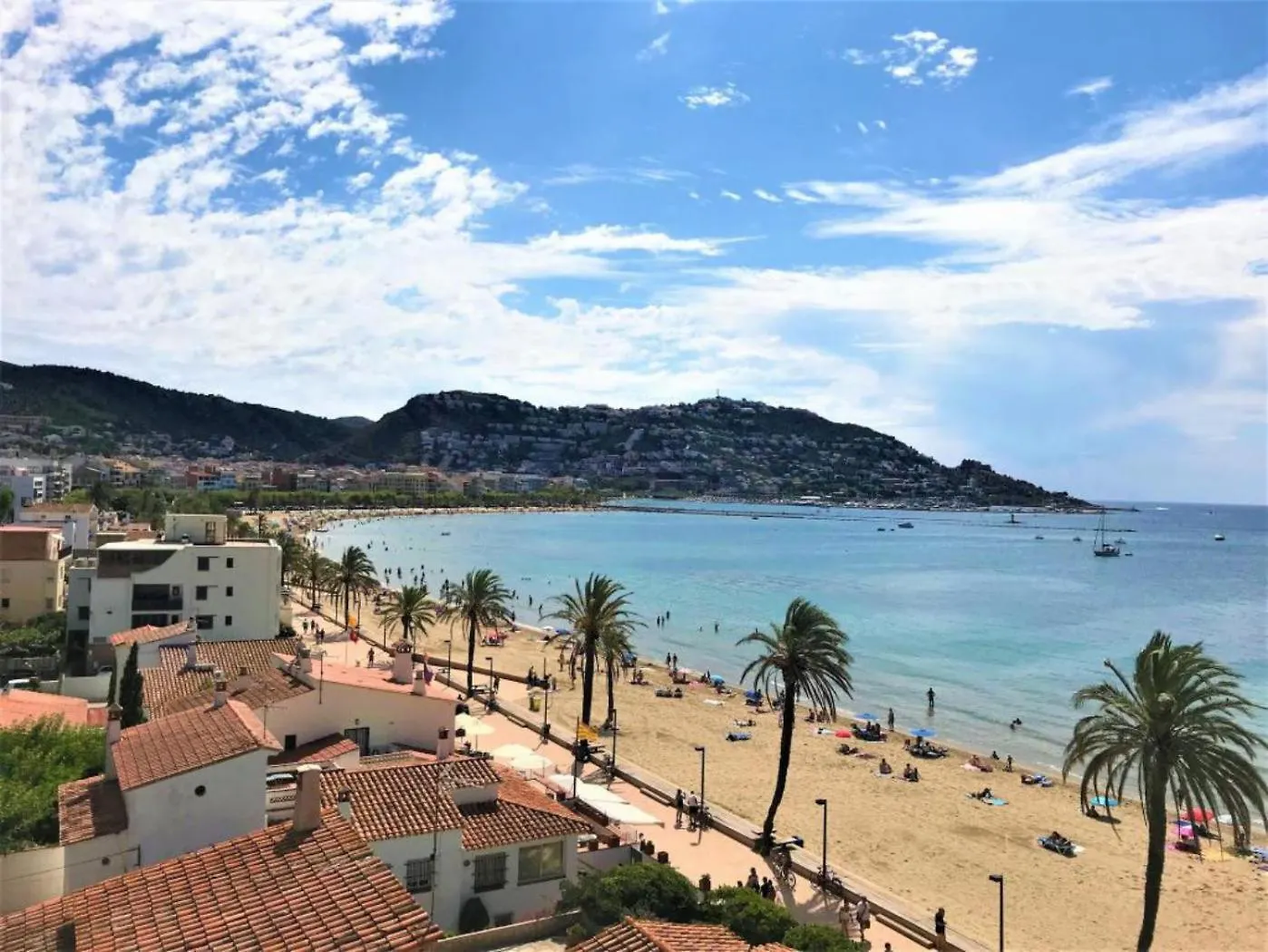 Apartment Ferienwohnung Bonito Piso Con Preciosas Vistas Av-32 Roses